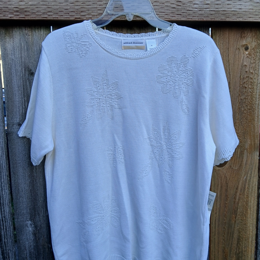 Alfred Dunner White Floral Knit Top